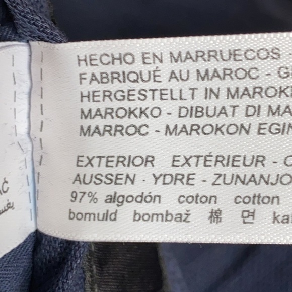 NWT. Massimo Dutti Cotton Navy Blue Bermuda Shorts. Size 30. - Picture 8 of 9